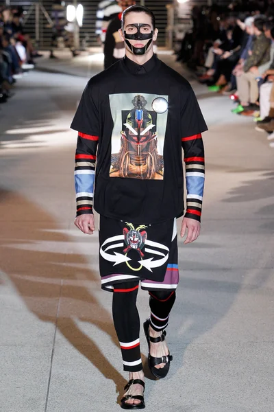 Look 49
